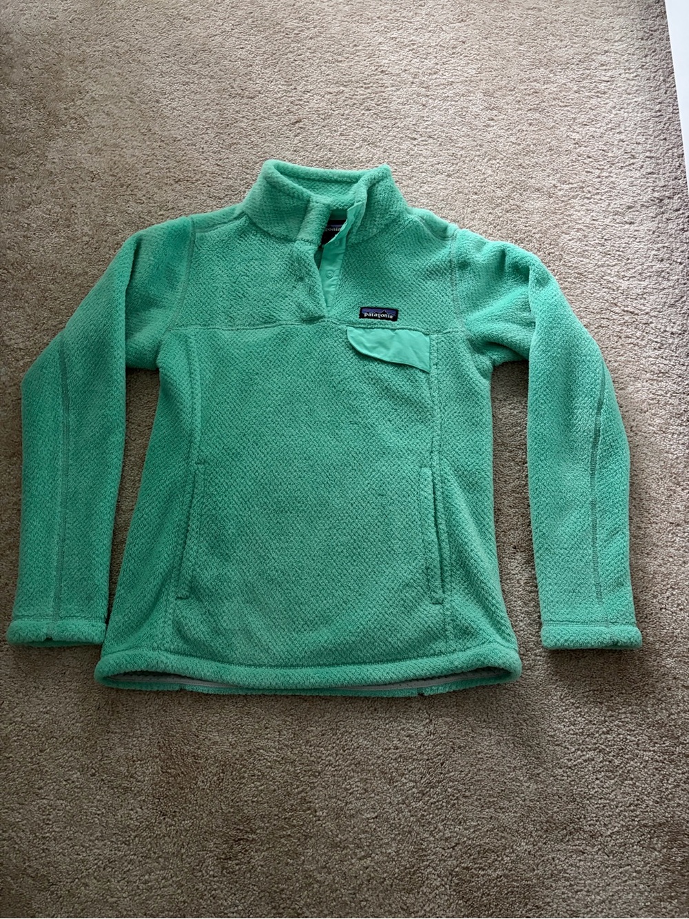 Patagonia Women’s Mint Green Fleece Pullover with Snap Collar